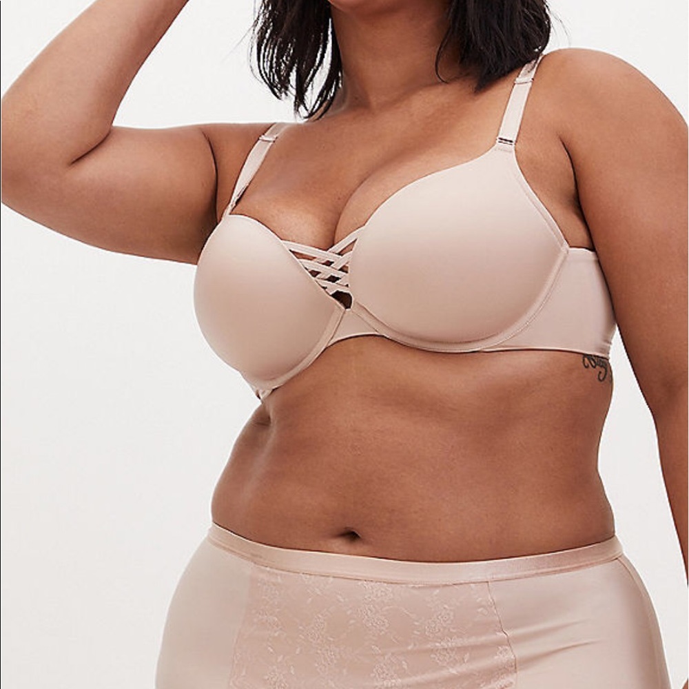 NWT Torrid Corset Push Up 360 Backsmoothing bra